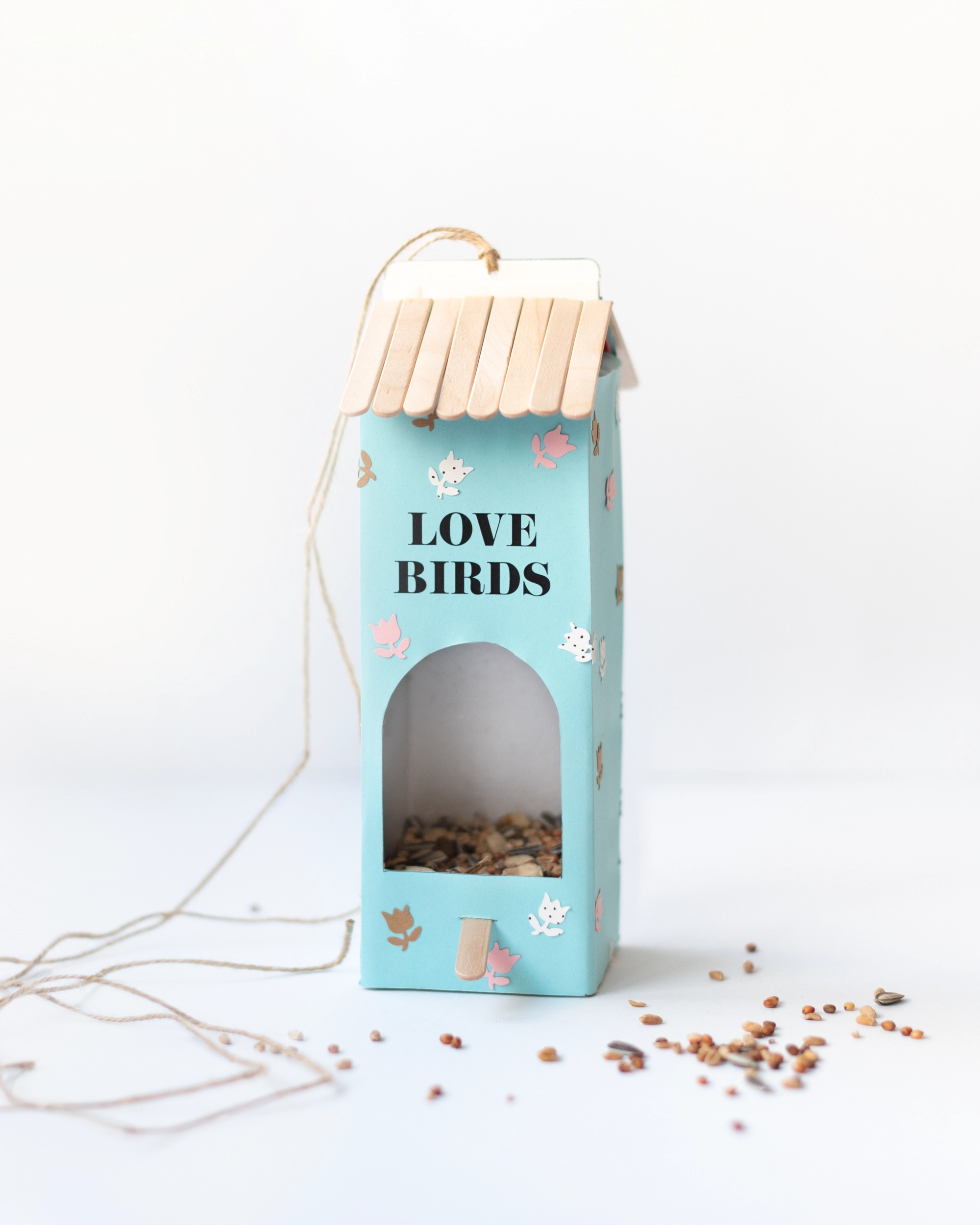 DIY Milchtüten-Vogelhaus